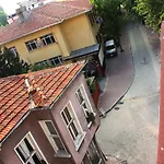 Uyar