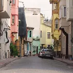 Uyar Istanbul
