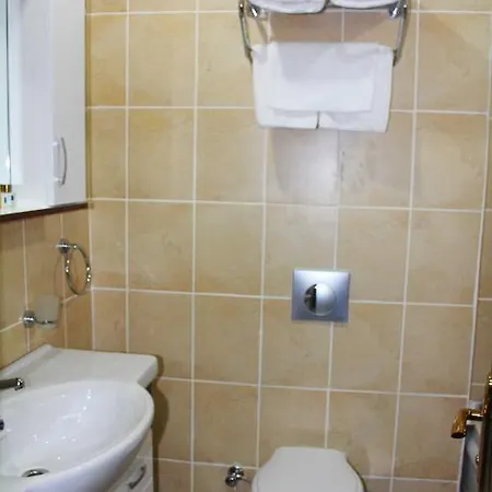 Apartman Uyar